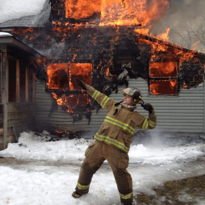 burning building selfie 2 - selfiestick.bg